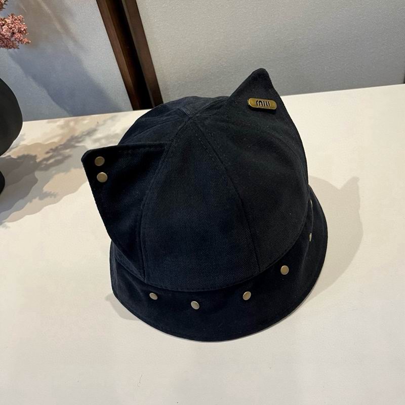 Miumiu hat 090906